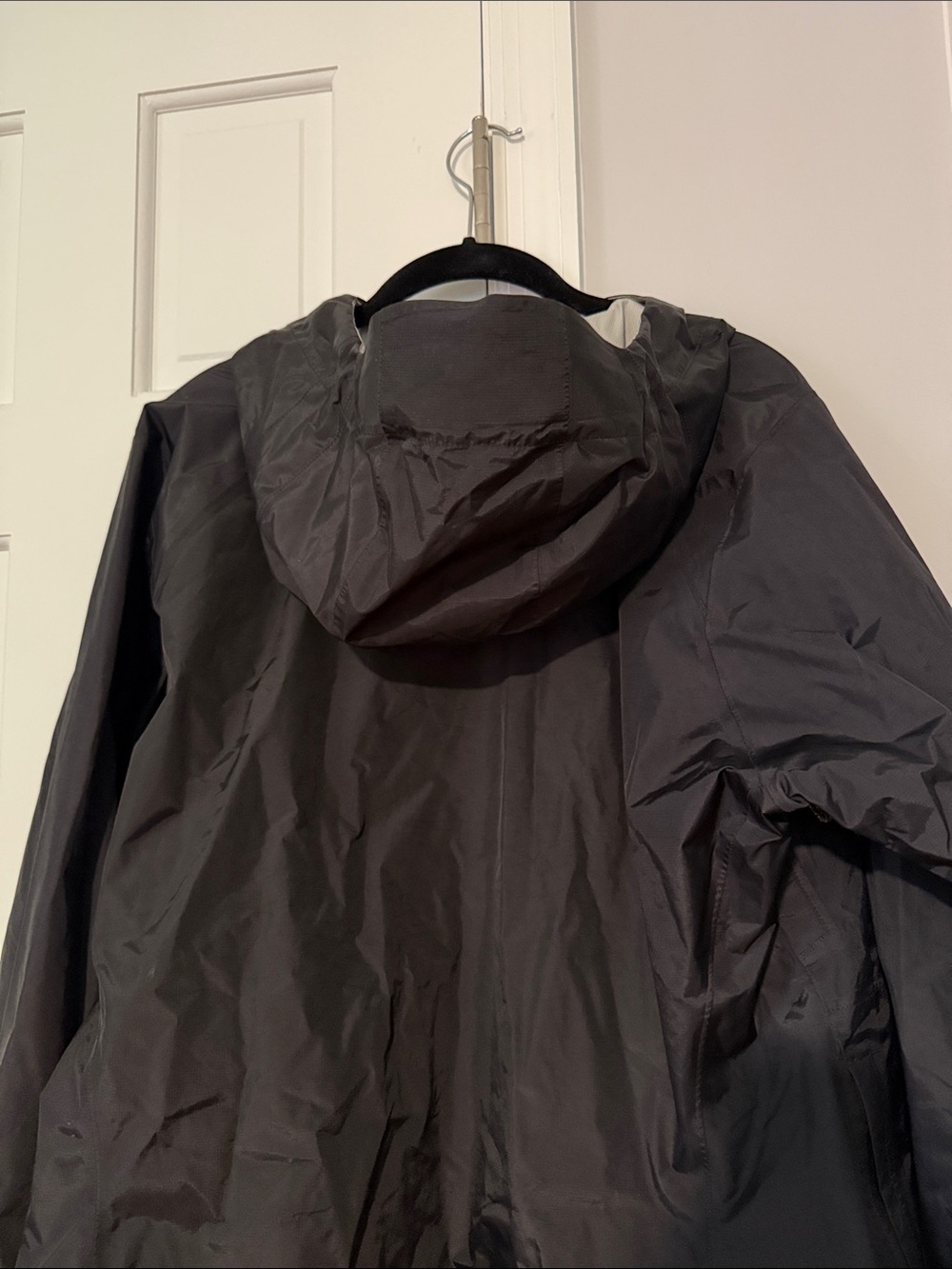 Patagonia Black Hooded Rain Shell Jacket - Picture 5 of 5